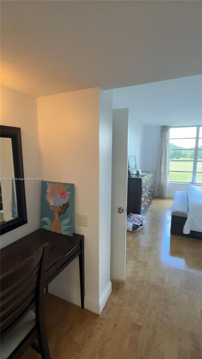 Building Photo - 2651 S Course Dr