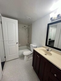 Building Photo - 498 NW 165th St