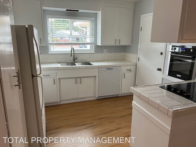 Building Photo - 3 br, 2 bath House - 6247 RAINBOW DR