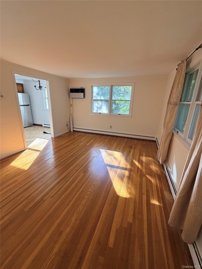 Building Photo - 7 Dickinson Ave