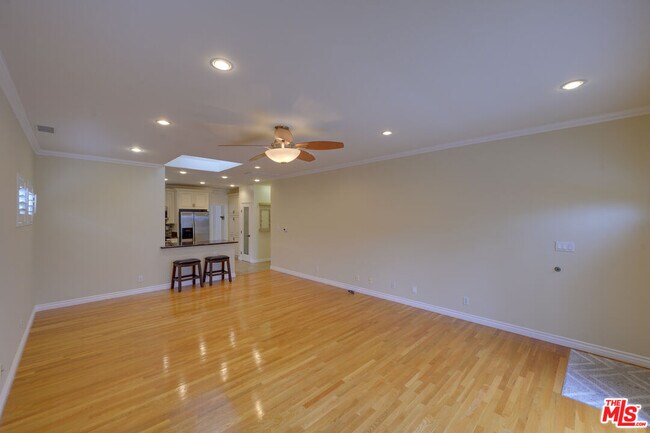 Building Photo - 1328 10th St