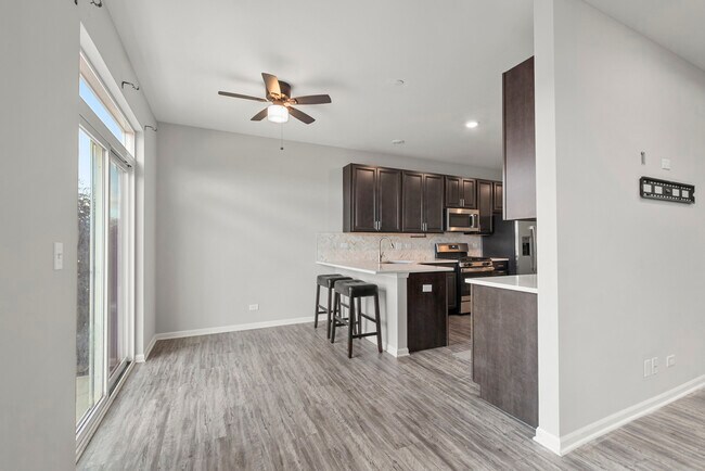 Building Photo - 2045 Stuttle Rd