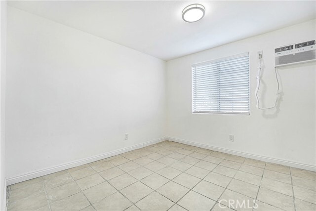 Building Photo - 400 W 109th St