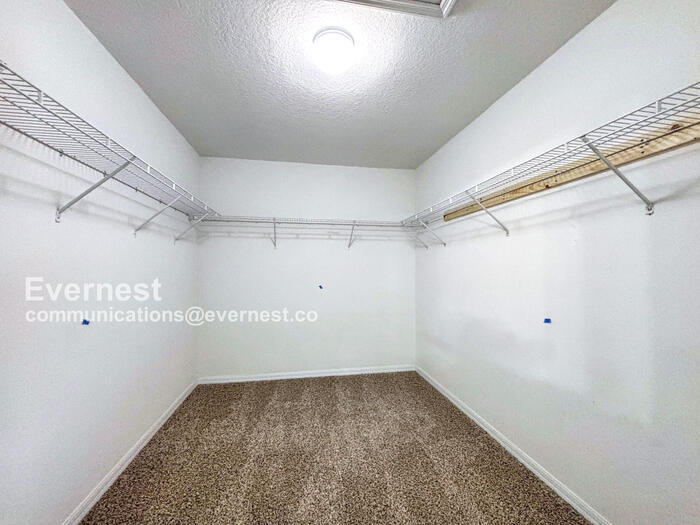 Building Photo - 2806 Polson Dr