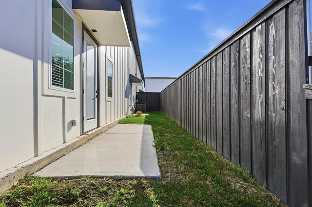 Building Photo - 324 N Patton Ave