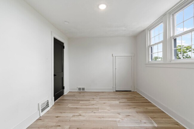 Building Photo - READY FOR MOVE IN! Don't miss this fully renovated 3-bedroom in Penn Hills!