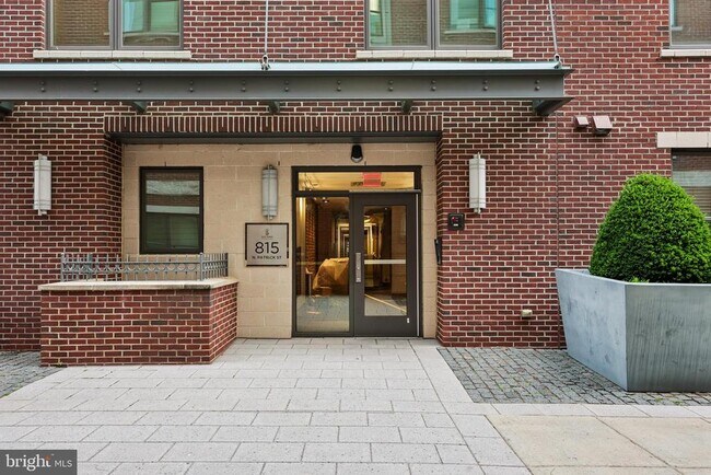 Building Photo - 815 N Patrick St