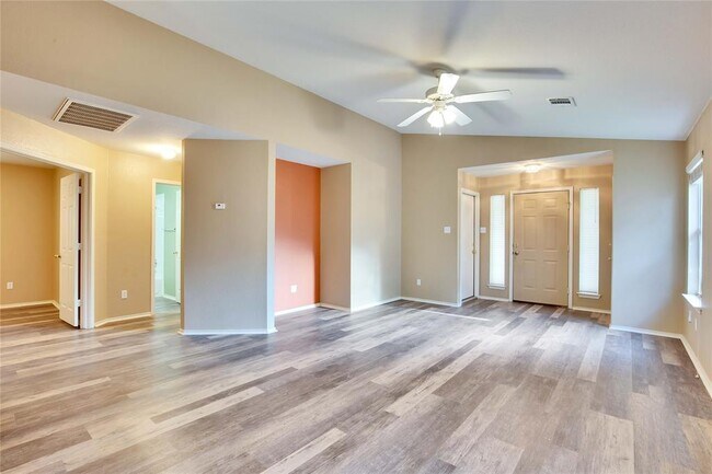 Building Photo - 2512 Jesse Owens Dr