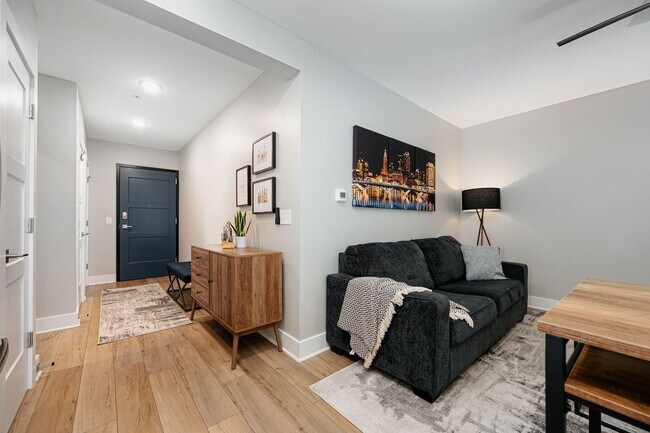 Building Photo - Short North! Fully Furnished 1 Bedroom, 1 ...