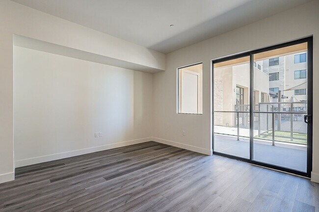 Building Photo - Beautiful One Bedroom in Old Town!