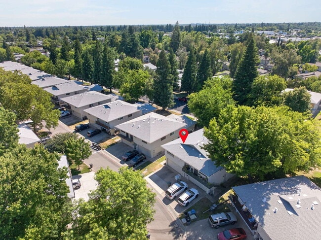Building Photo - Charming 2-Bed Condo Retreat in Citrus Heights