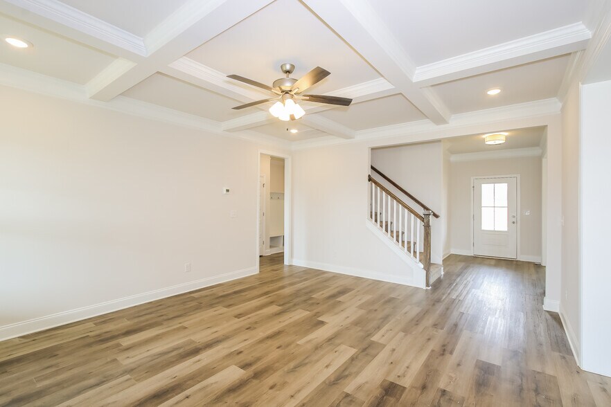 Building Photo - 6059 Bakerville Ln