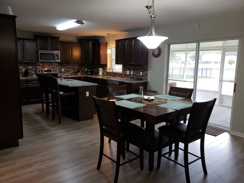 Building Photo - 76550 Longleaf Loop