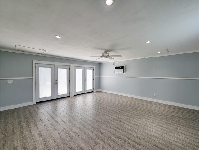 Building Photo - 807 Tabor St