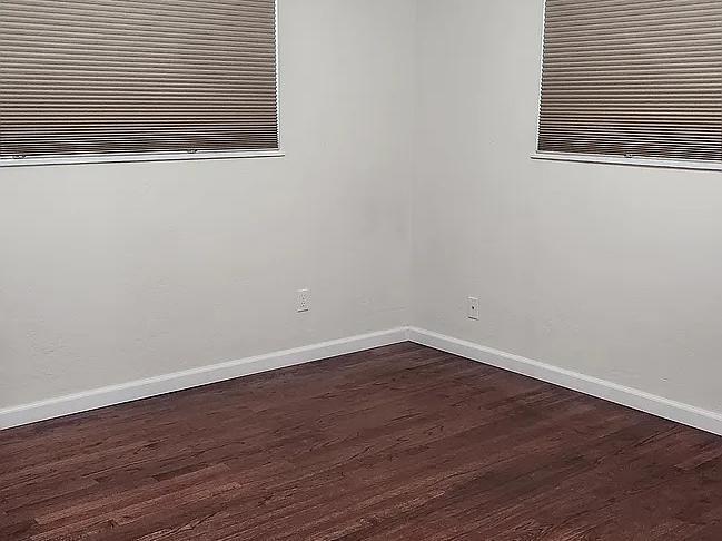 Building Photo - 1260 S Klein Ave