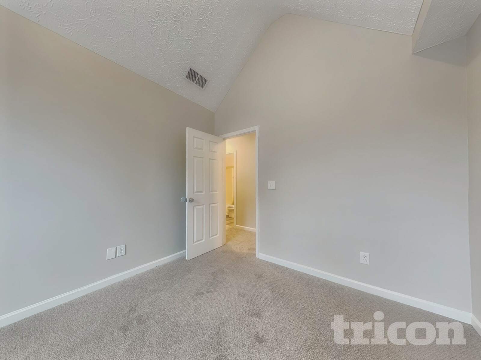 Building Photo - 65 Cascade Ct