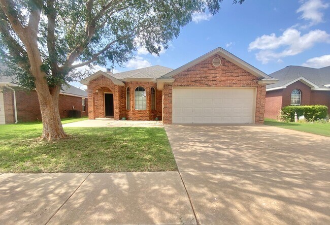 Primary Photo - Great 3 bed 2 bath now available in Frensh...
