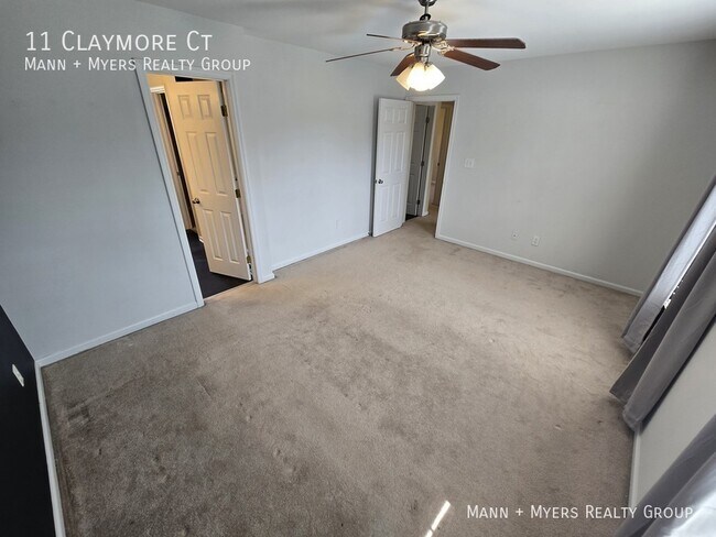 Building Photo - 11 Claymore Ct