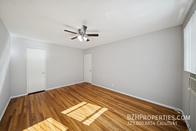 Building Photo - 5329 Vantage Ave