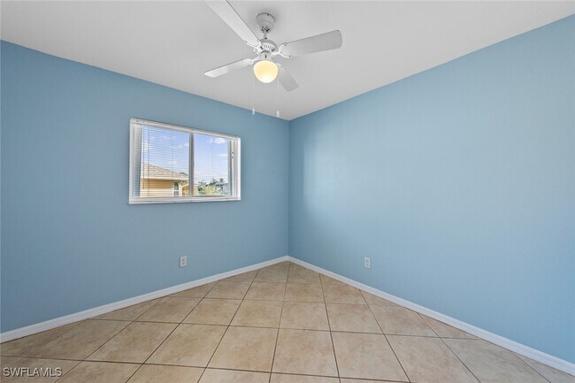 Building Photo - 1709 SW 15th Pl
