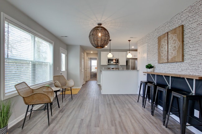 Building Photo - 1253 Dodd St