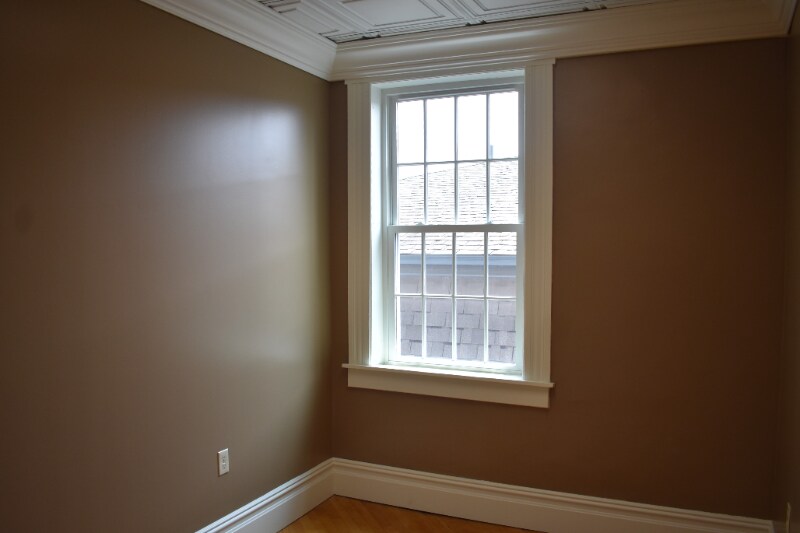 Building Photo - 270 Pleasant St