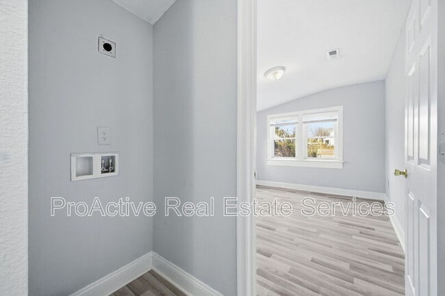 Building Photo - 1401 Portsmouth Blvd