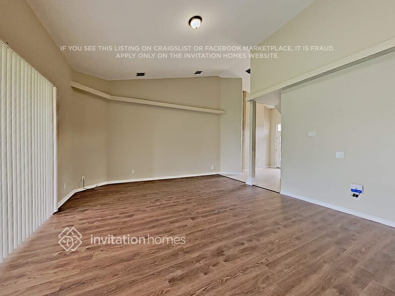 Building Photo - 1605 22nd Ave W