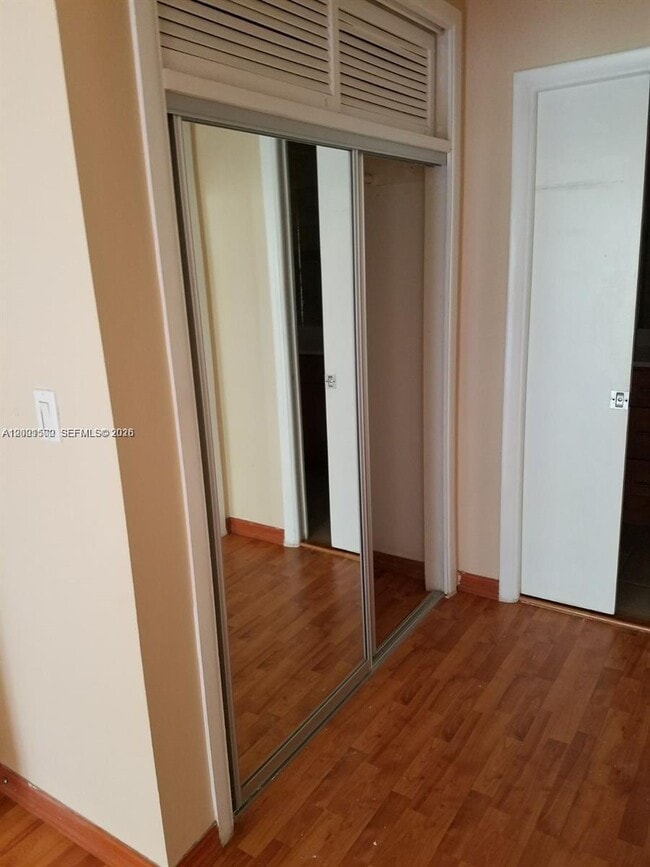 Building Photo - 2750 N 34th Ave