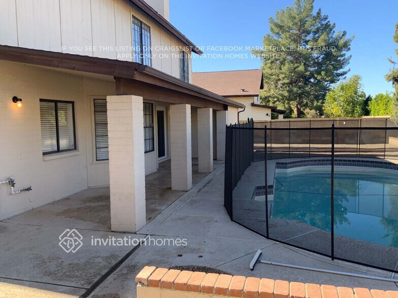 Building Photo - 6308 W Shangri La Rd