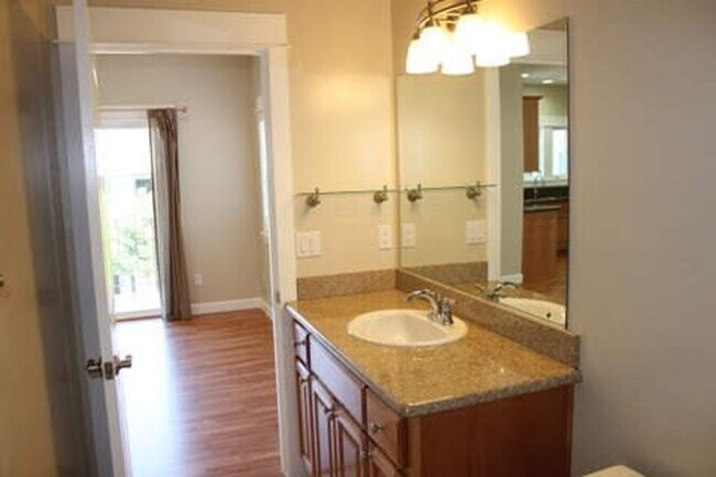 Building Photo - 229 N Chorro St