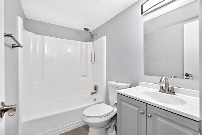Building Photo - 6495 Chasewood Dr