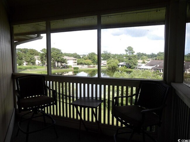 Building Photo - 4286 Pinehurst Cir