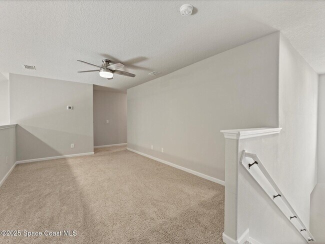 Building Photo - 719 Simeon Dr
