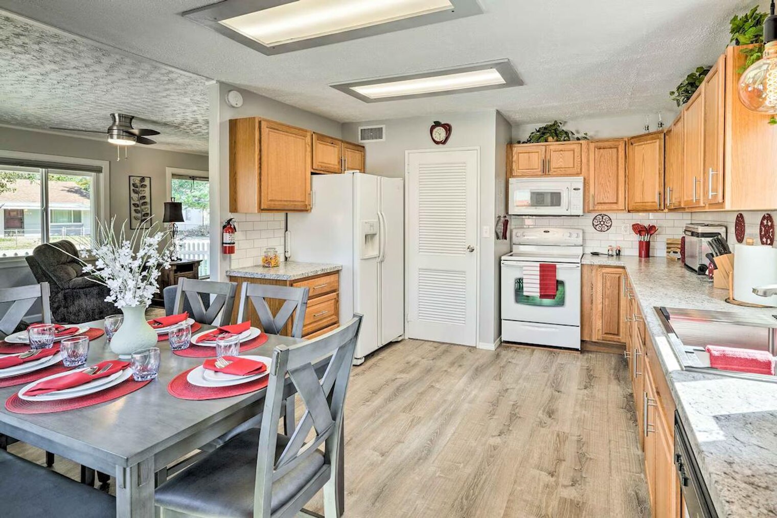 Building Photo - 1217 Falcon Ave