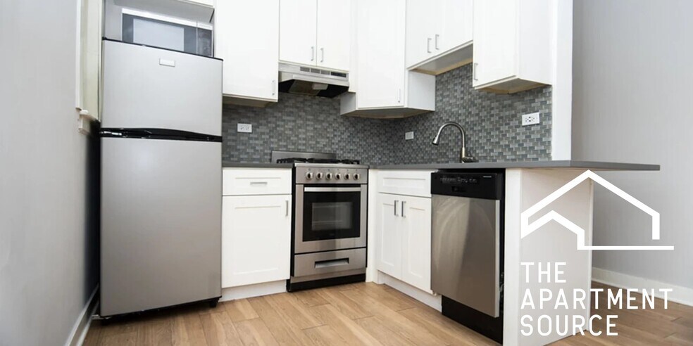 Building Photo - 511 W Belmont Ave