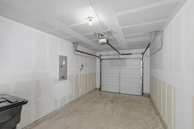 Building Photo - 924 Blue Heron Dr