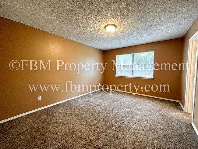Building Photo - 921 Park Pl Blvd
