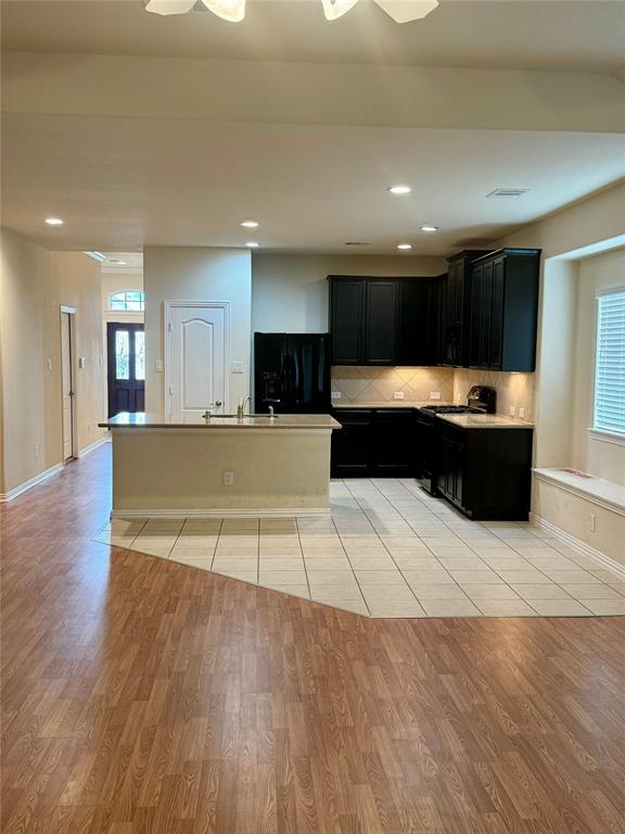Building Photo - 10414 Matterhorn Dr
