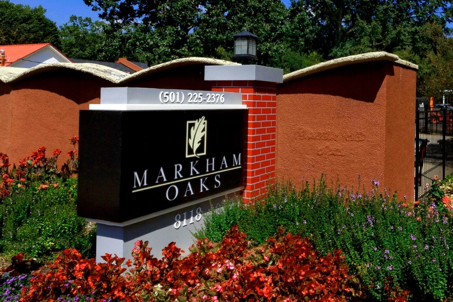 Primary Photo - Markham Oaks