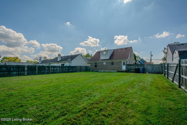 Building Photo - 6305 Leisure Ln