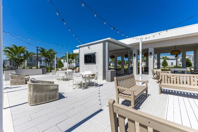 Building Photo - 11596 Palm Dr