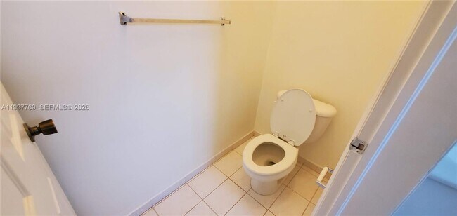 Building Photo - 2231 Anchor Ct