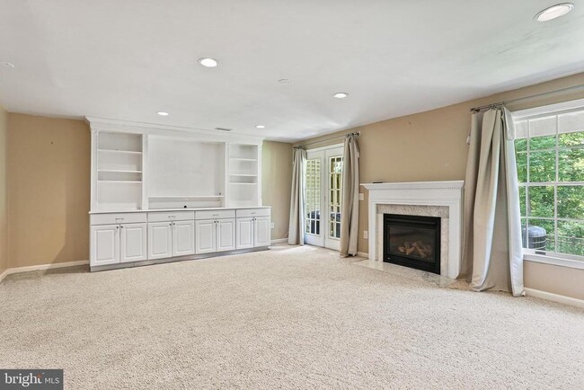 Building Photo - 8416 Cedarcreek Ct