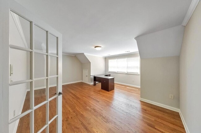 Building Photo - 11180 W Rd