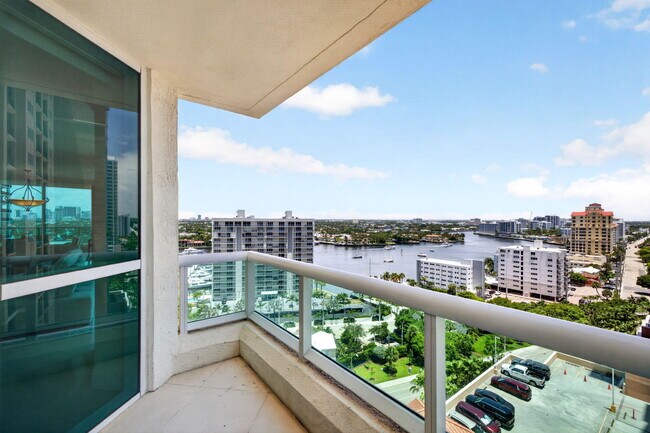 Building Photo - 101 S Fort Lauderdale Beach Blvd