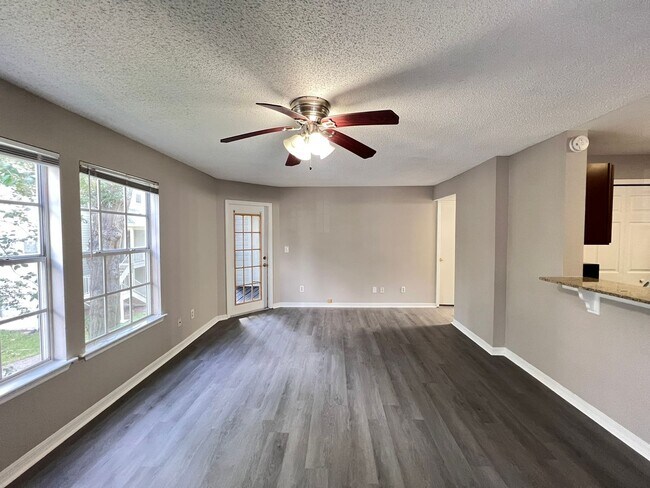 Building Photo - Great Apartment for rent!