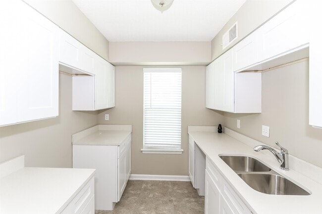 Building Photo - 4344 Castle Heights Dr