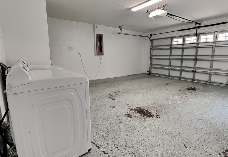 Building Photo - 430 Maple Pointe Dr