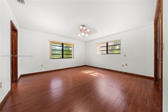 Building Photo - 22100 SW 194th Ave